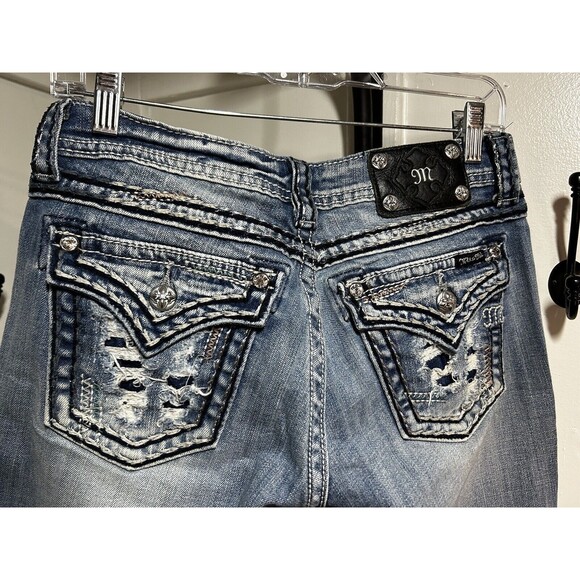 Miss Me Jeans Womens  Cuffed Capri Size 28 Rhinestone Distressed - Picture 6 of 8